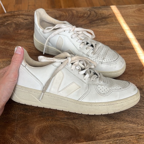 Veja sneakers - Picture 2 of 4